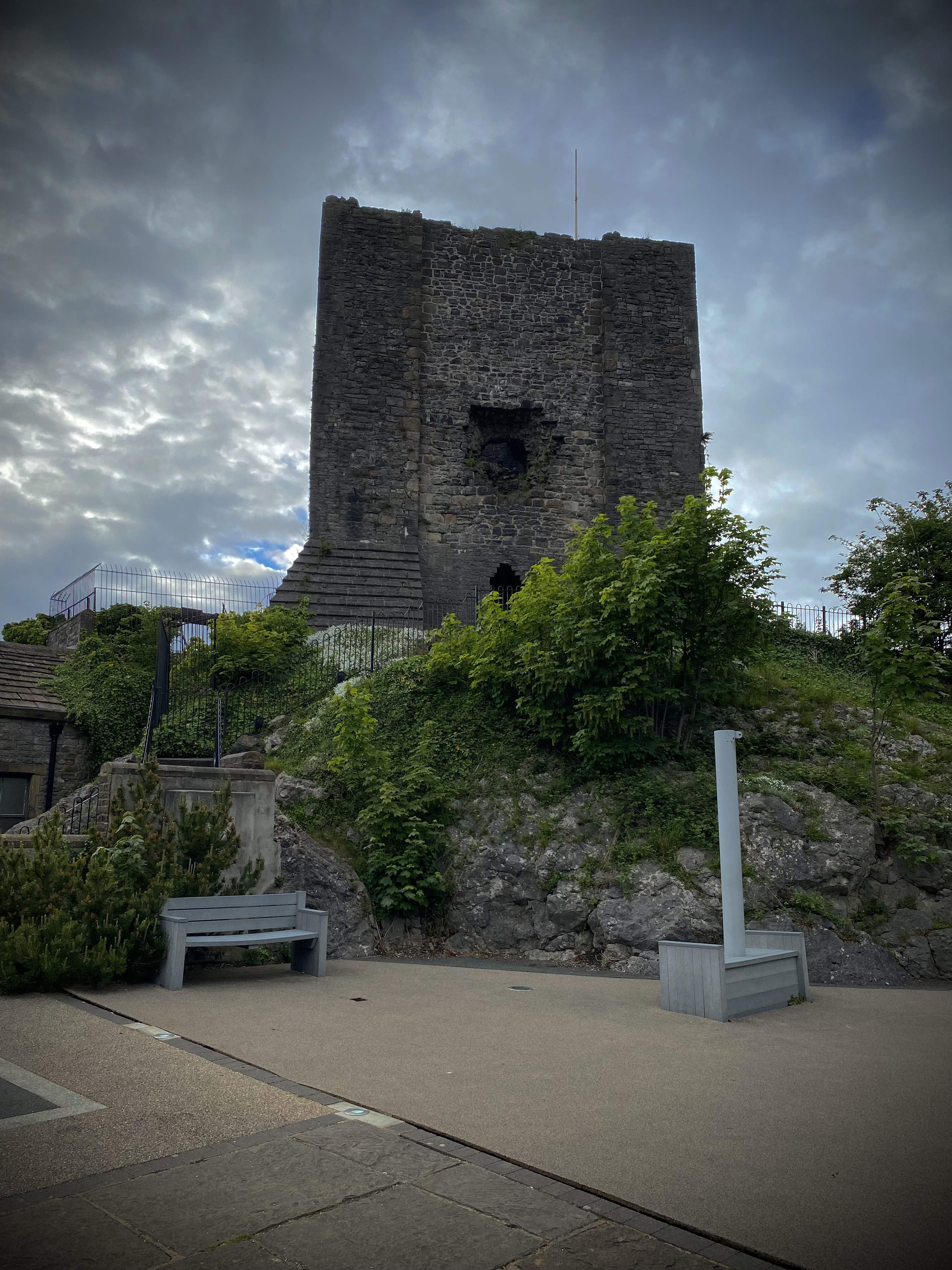 Clitheroes castle & museum keep remains