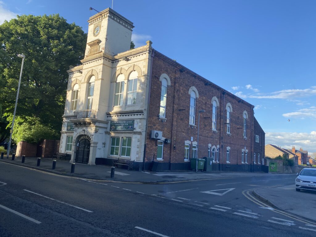 KNOTTINGLEY TOWN HALL GHOST HUNTS